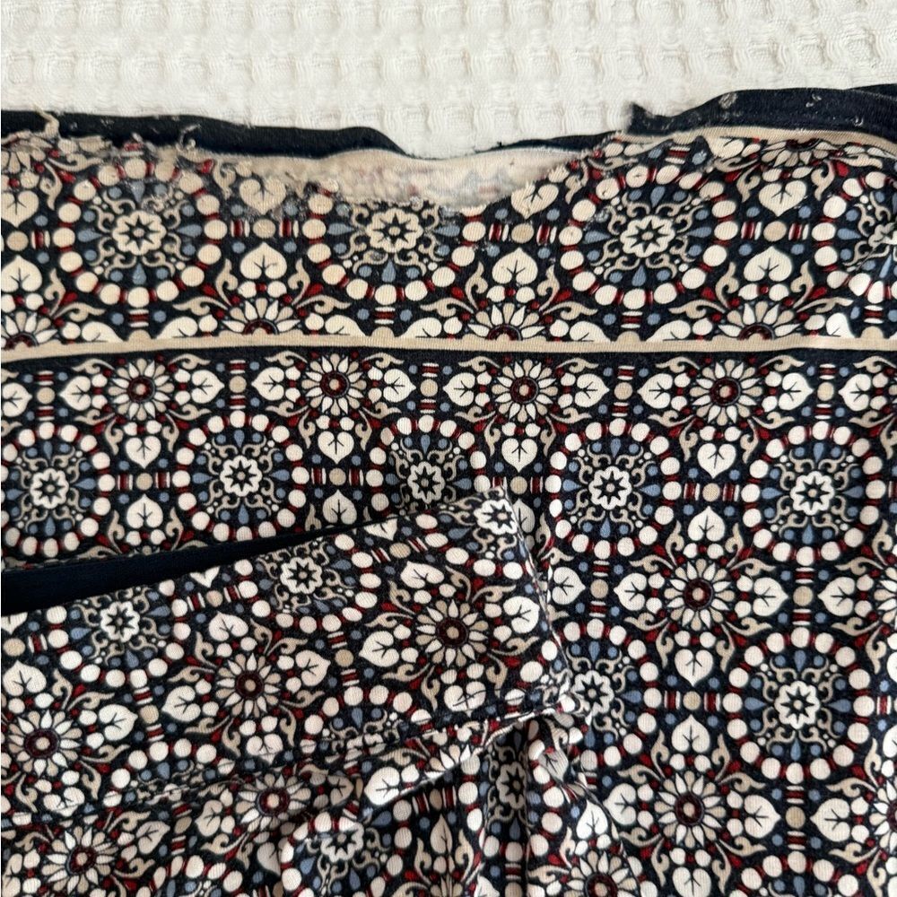 Max Edition Navy and White Pants - Picture 6 of 8